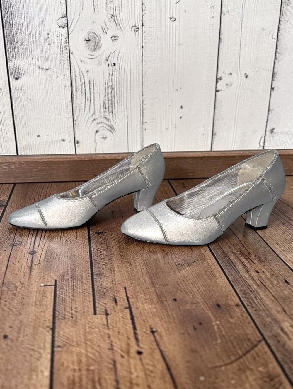 Easy Street Alive@5 Datia Silver Satin Glitter Pumps Heels 8W Wide